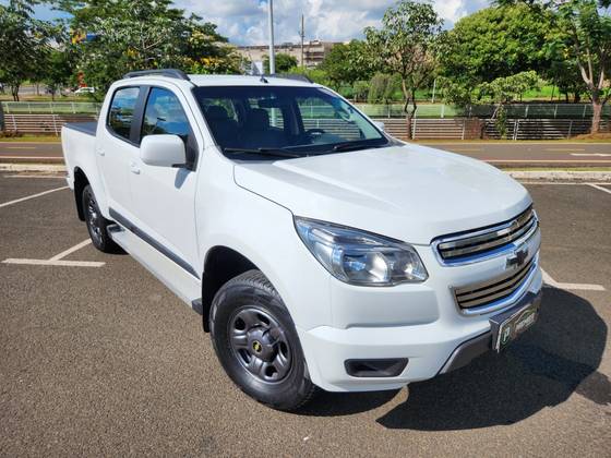 CHEVROLET S10 2.4 LS 4X2 CD 8V FLEX 4P MANUAL CHEVROLET S10 2.4 LS 4X2 CD 8V FLEX 4P MANUAL